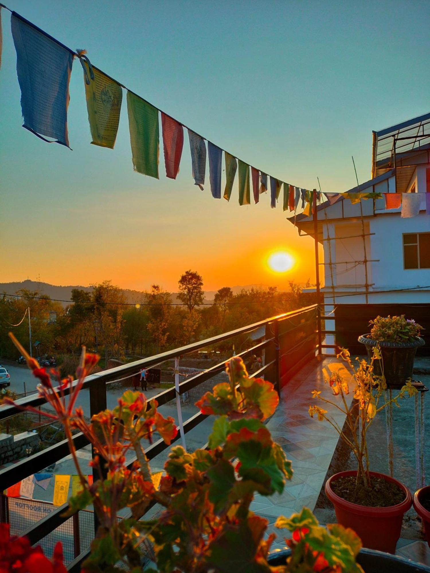 Raahi Stay, Landing Site Bir - Stay & Cafe Extérieur photo